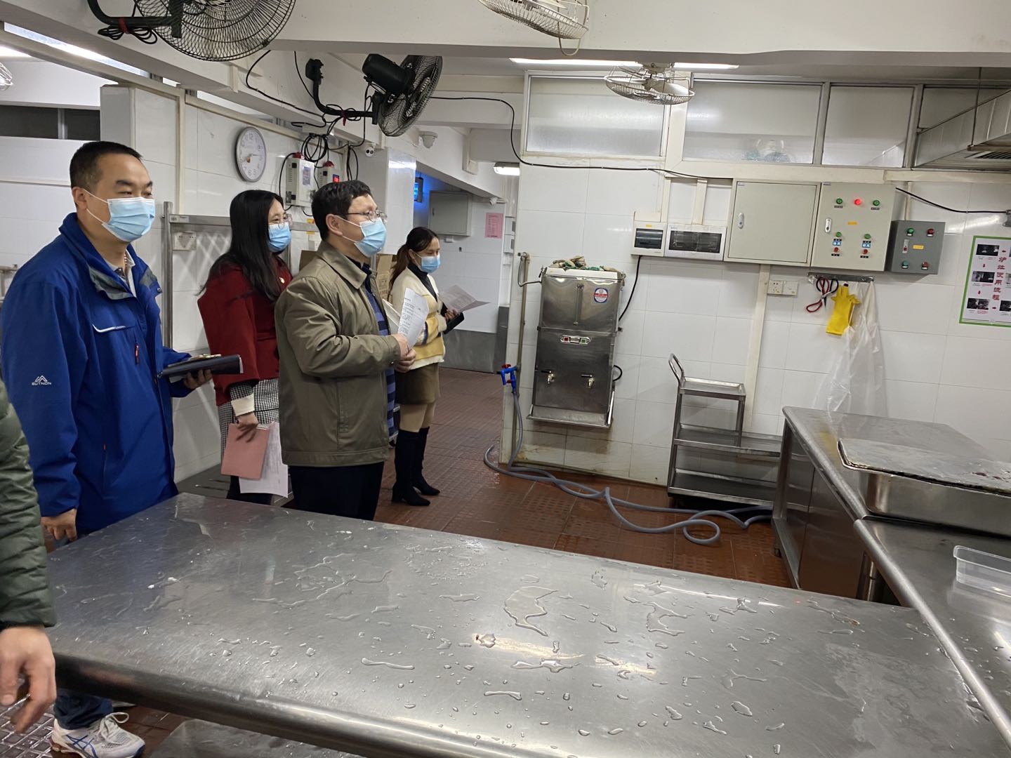 疫情防控做到位，，监视检查落实处 ----白云山亚洲必赢公司开展疫情防控检查事情