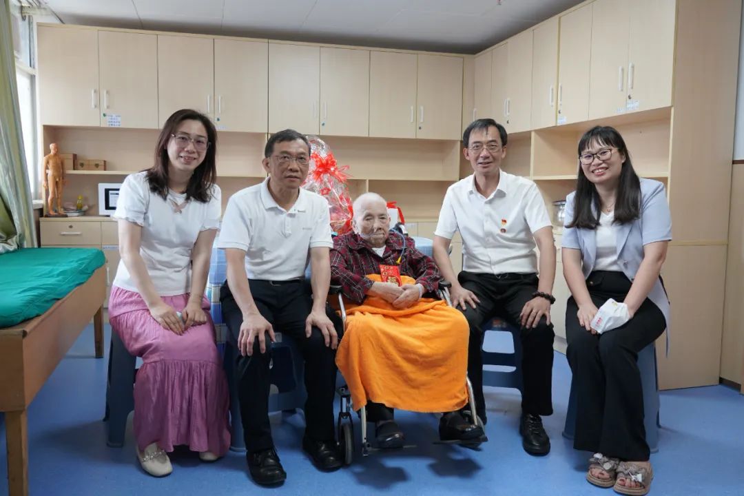 情系革命先进 赓续红色基因——白云山亚洲必赢公司慰问离休干部刘玉珍