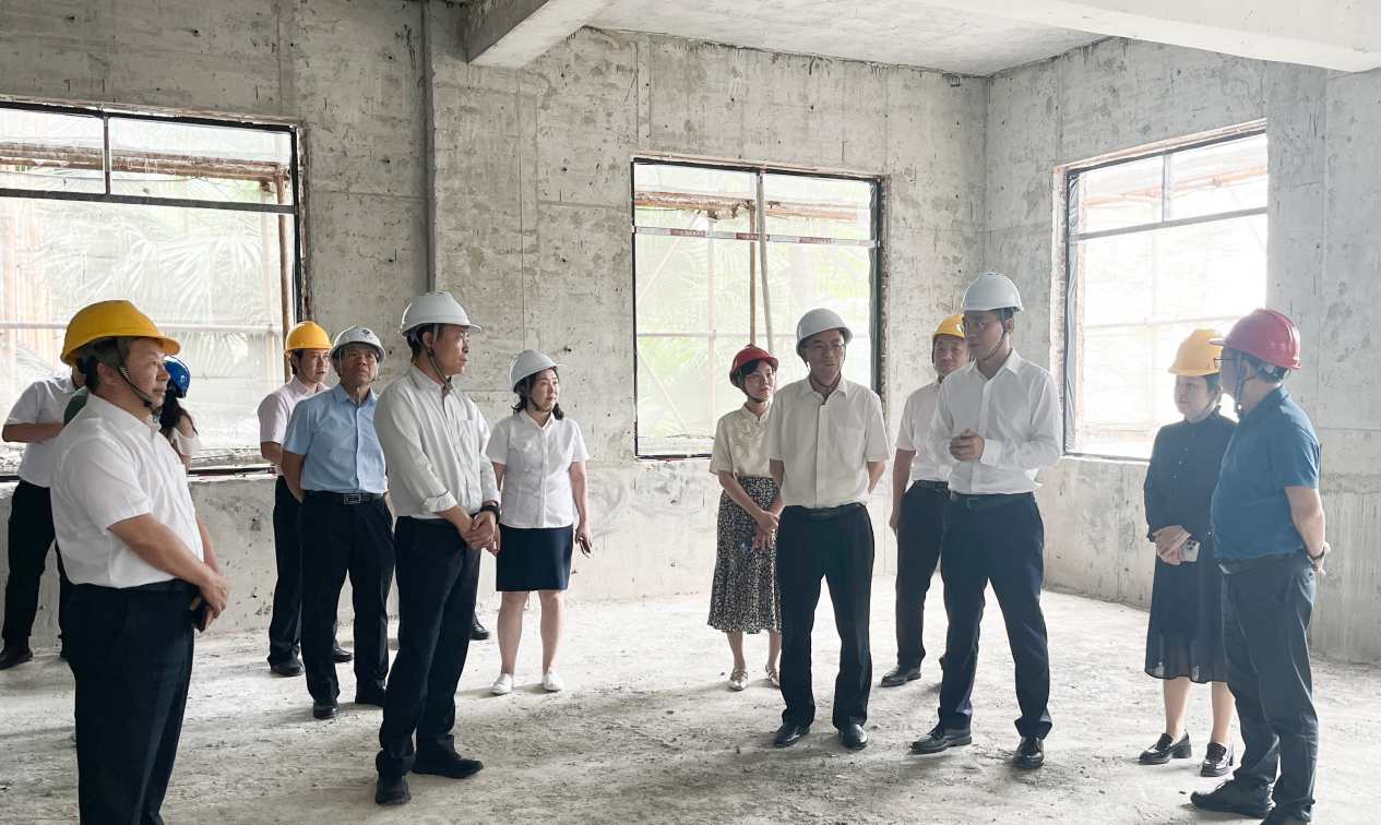 广药集团向导一行到白云山亚洲必赢制药开展生产谋划调研